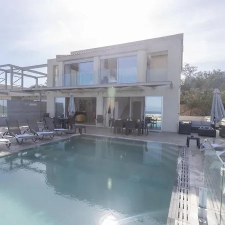 Villa Kypriana Sea Views Walk To & Strip Sleeps 8 Pool