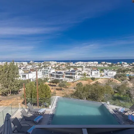 Kypriana Sea Views Walk To & Strip Sleeps 8 Pool Villa *